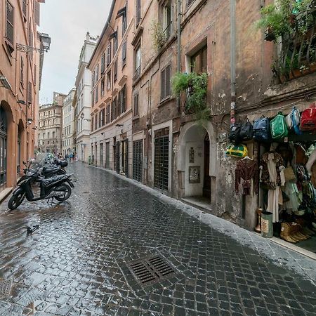 Sleep In The Clouds Near Piazza Navona Apartment Rome Bagian luar foto